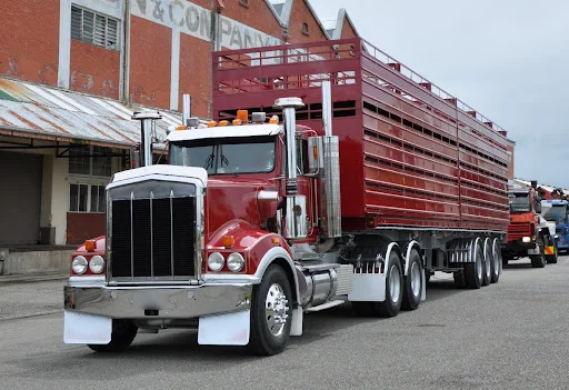Jigsaw puzzle trailers truck