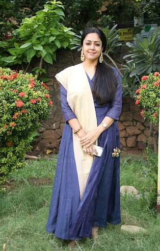 Jyothika - Movies,Wallpapers